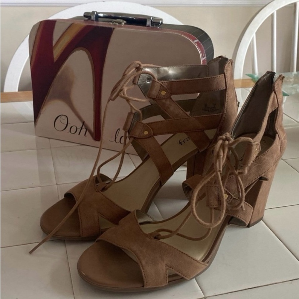Francesca’s heels